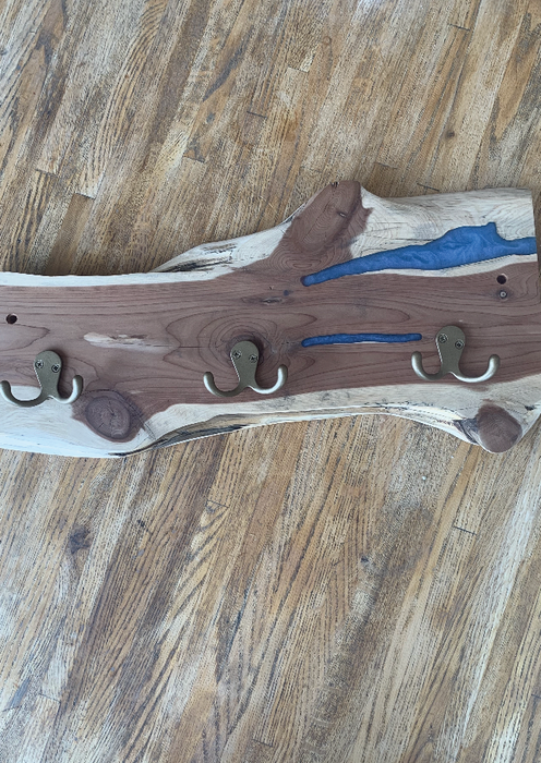 Red Cedar Coat/Towel Rack